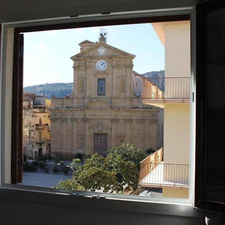 Solemar Sicilia - Piazza Duomo Appartement Bagheria Buitenkant foto