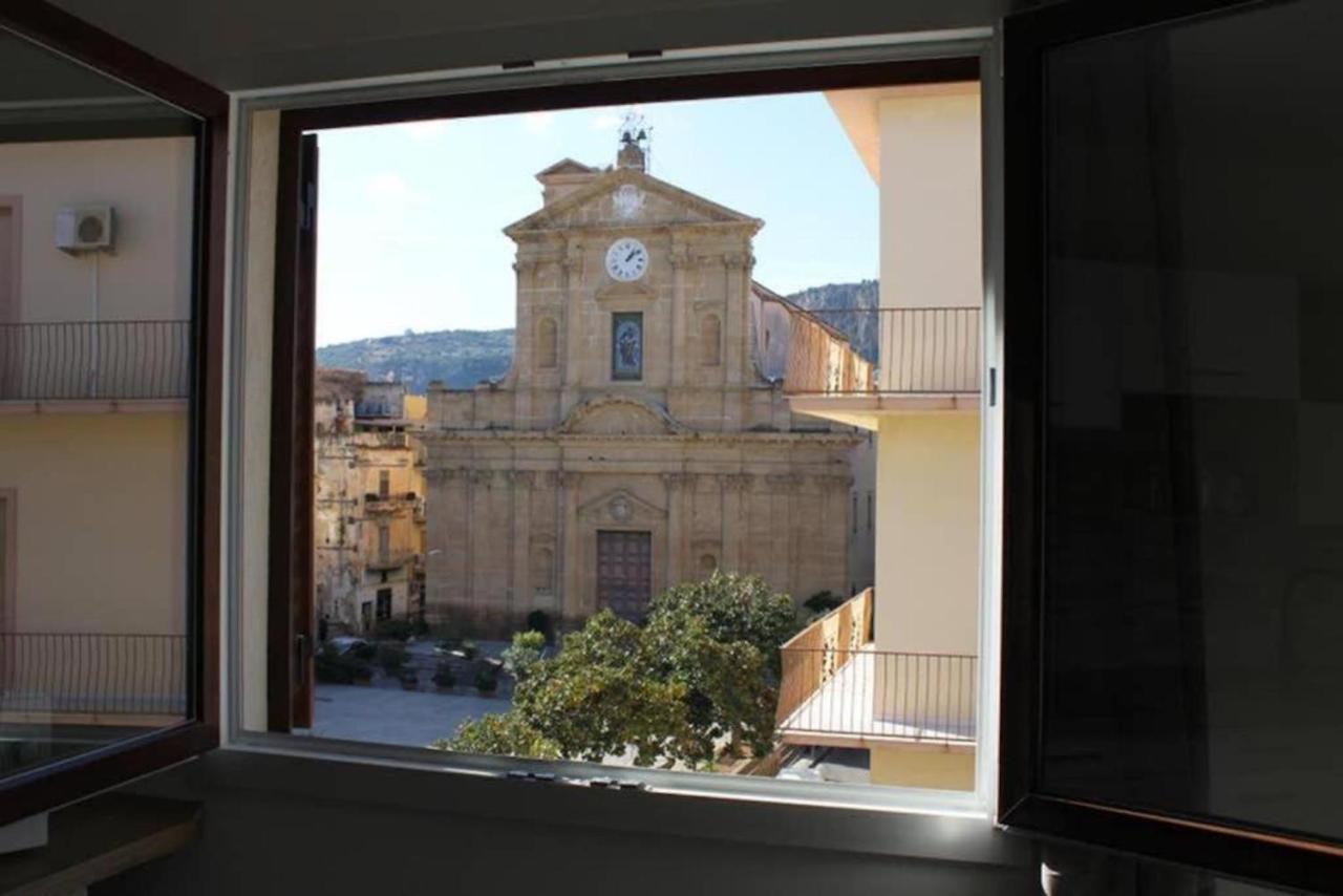 Solemar Sicilia - Piazza Duomo Appartement Bagheria Buitenkant foto